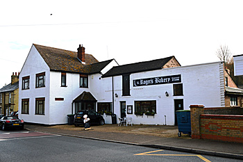 105 High Street in March 2015